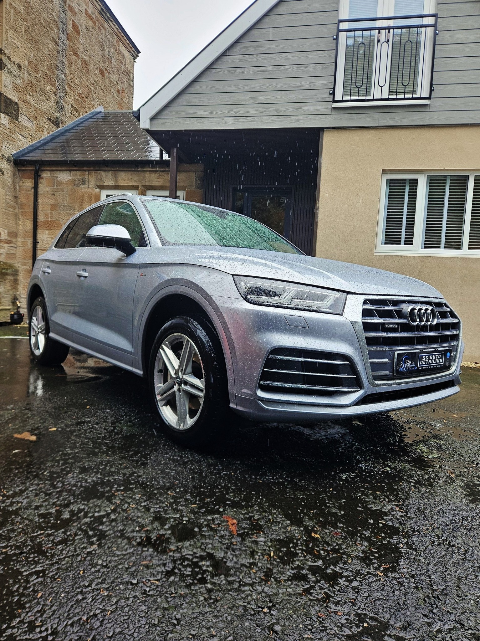 Professional mobile car detailing service - comprehensive cleaning